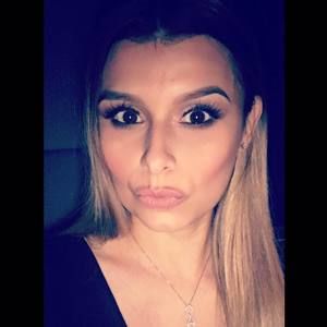 Meet your Posher, Roxanne